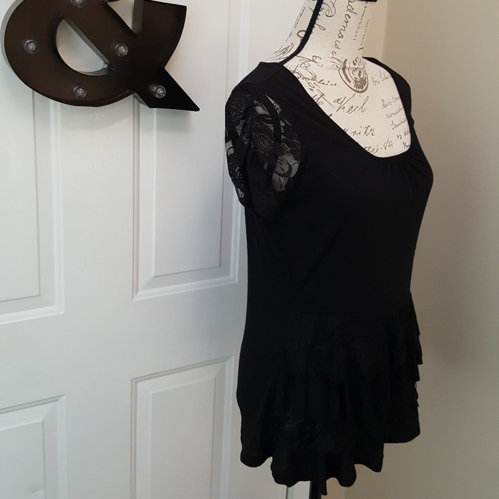 SOLD! 3for$20 Black Lace Top - Picture 2 of 4